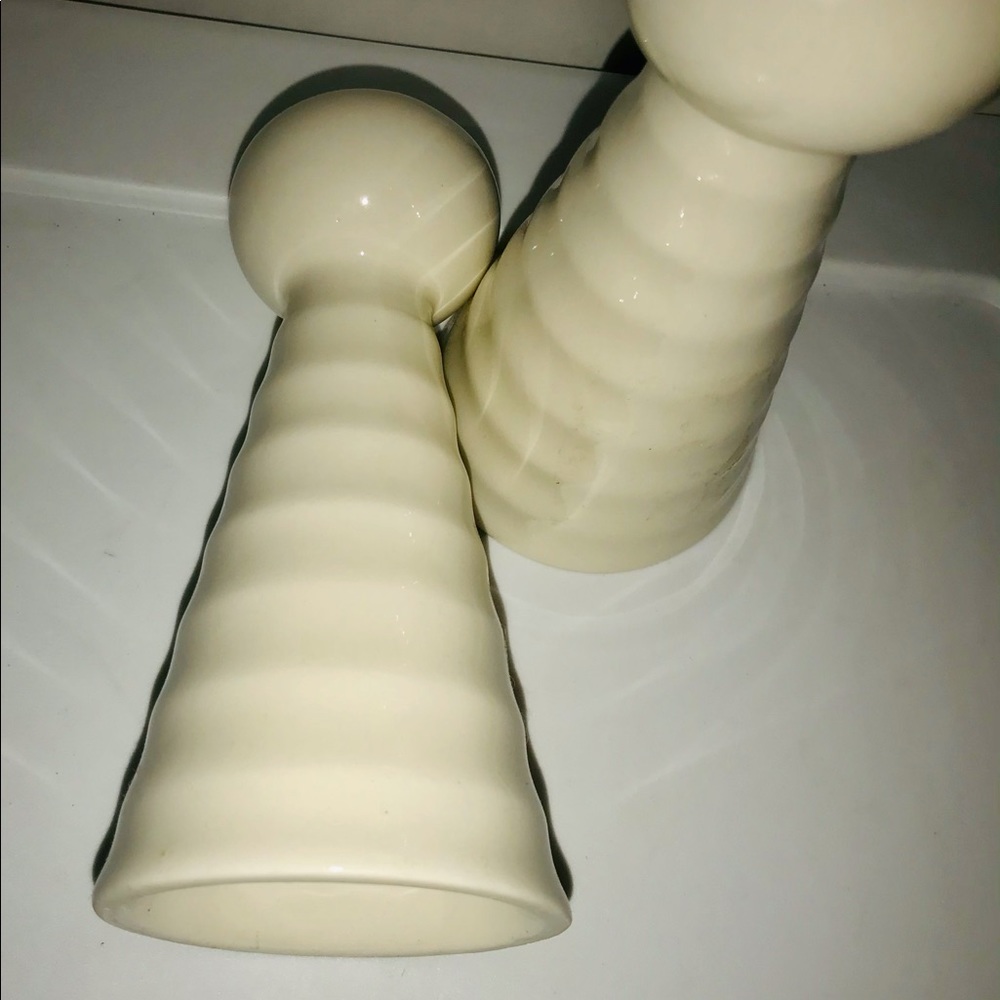 New Salt and Pepper Shakers made in Thailand - Picture 8 of 16